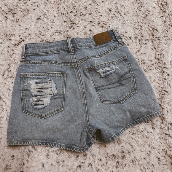 ❌Hold❌ for @chiquita340 AE high rise mom short heavy distress 00 like new - Picture 7 of 7